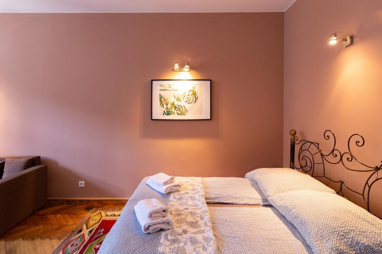 Spacious, Central & Artistic W/Brand New Bathroom! Cracóvia Exterior foto