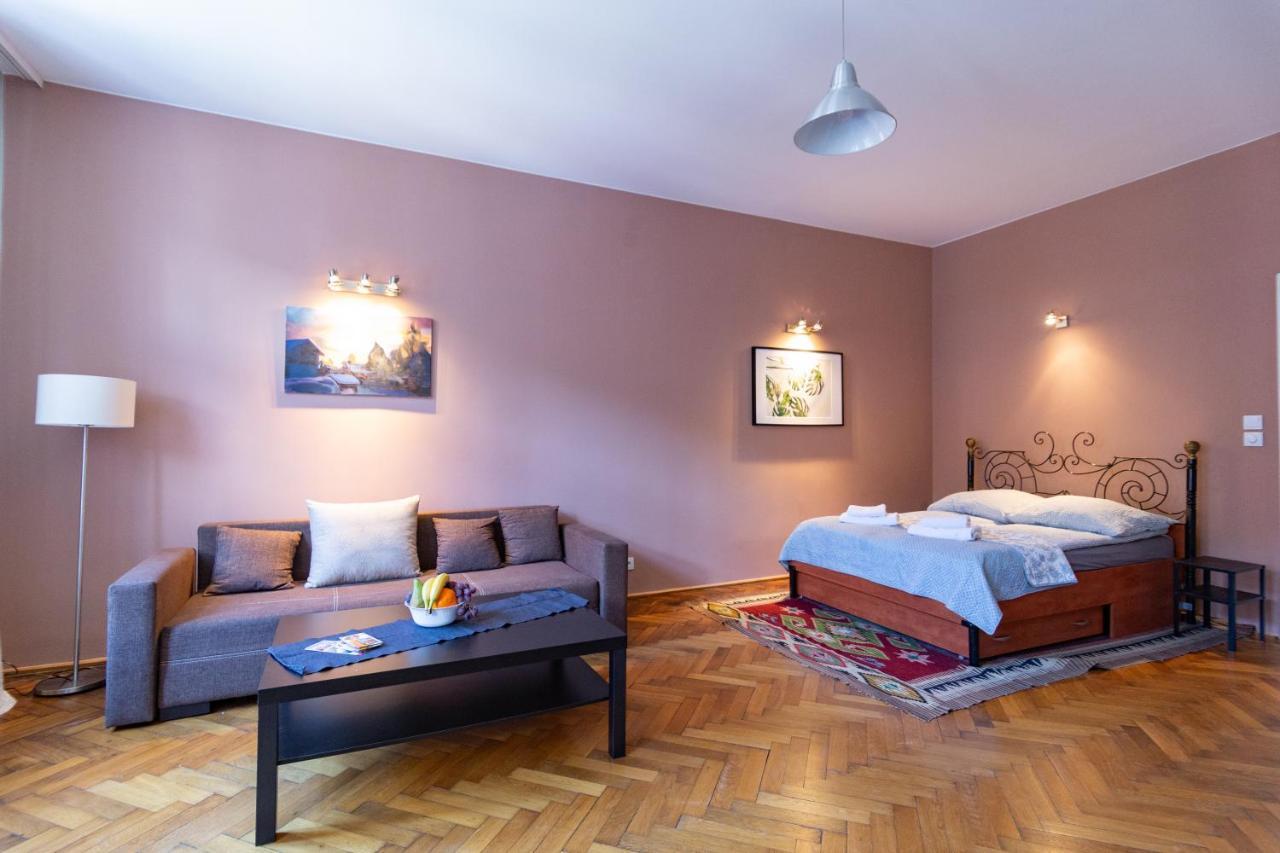 Spacious, Central & Artistic W/Brand New Bathroom! Cracóvia Exterior foto